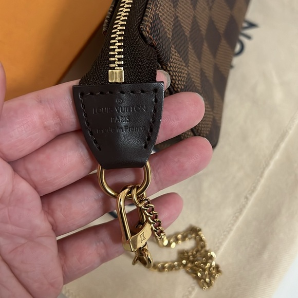 Louis Vuitton Mini Pochette Accessoires - Picture 3 of 3